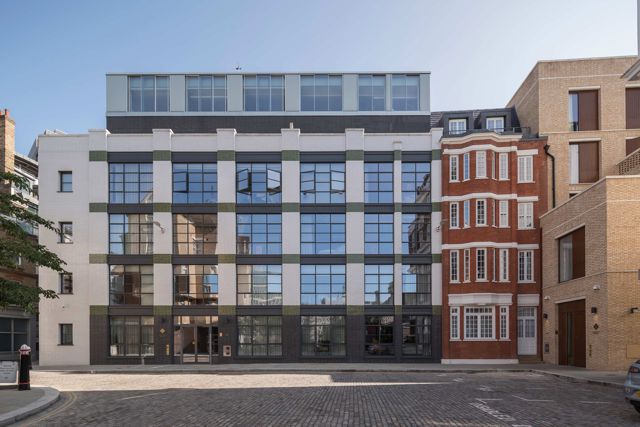 Barts Square